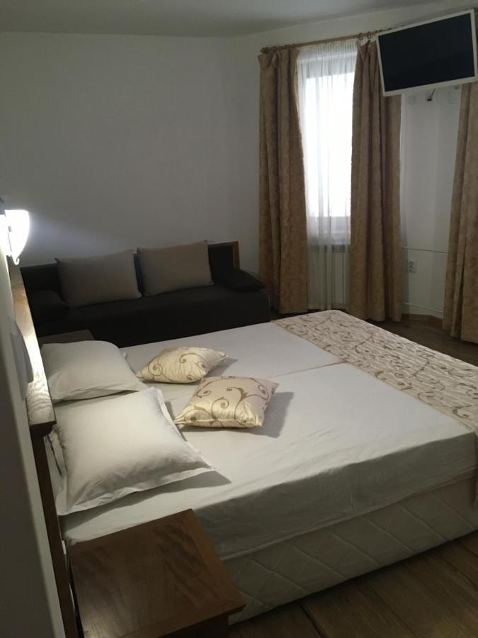 Guest House Rest Cherni Osum Esterno foto